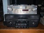 Vintage autoradio van Marantz en Volvo, Ophalen