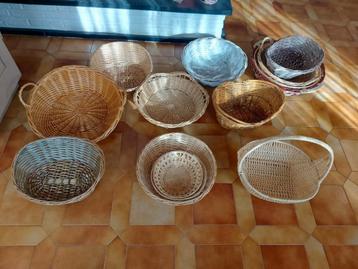 Verscheidene mandjes beschikbaar voor biedingen