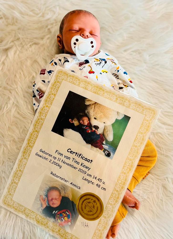 2 mooie reborn poppen met certificaat, Verzamelen, Poppen, Zo goed als nieuw, Kleertjes, Ophalen