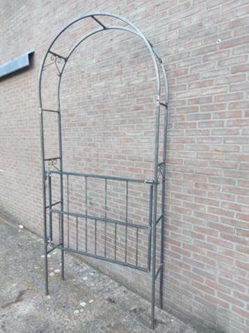NIEUW STEVIGE Rozenboog met loophekje Looppoortje beschikbaar voor biedingen