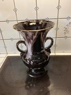 Zeer oude Jasba vaas licht beschadigd, Enlèvement