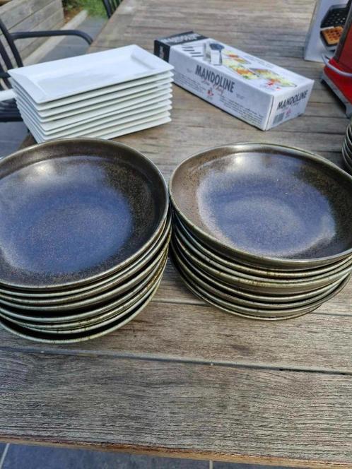 borden keuken, Huis en Inrichting, Keuken | Servies, Zo goed als nieuw, Bord(en), Porselein, Ophalen