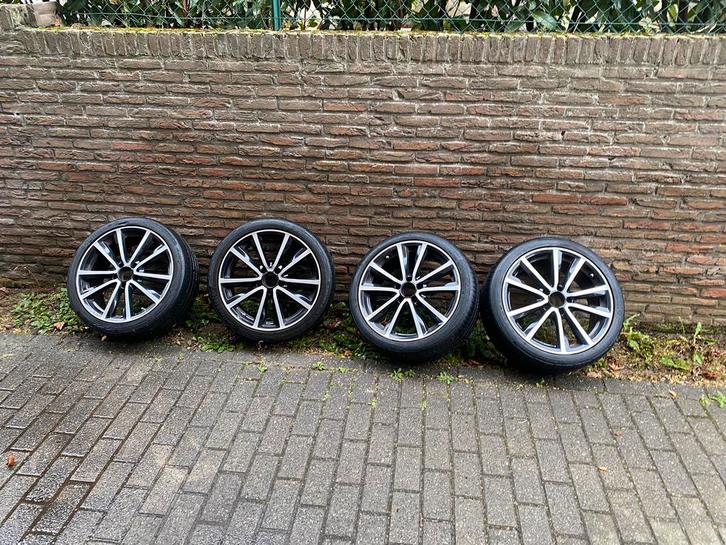 4 roues mercedes class b w246, Auto-onderdelen, Banden en Velgen, Band(en), Zomerbanden, Ophalen