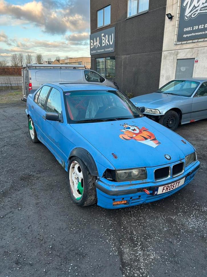 E36 sedan drift auto met een 2.8 6cil. (M52b28tu) MOTOR STUK, Auto's, BMW, Particulier, 3 Reeks, Benzine, Handgeschakeld, Achterwielaandrijving