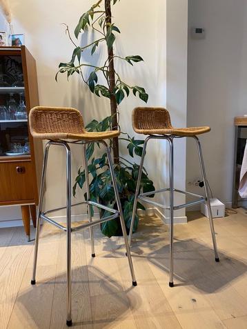 tabouret de bar en rotin, Avec repose-pieds, 2 tabourets, Comme neuf, Enlèvement