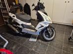Ik zoek volledige uitlaat voor peugeot speedfight 3 125cc., Fietsen en Brommers, Ophalen of Verzenden, Speedfight