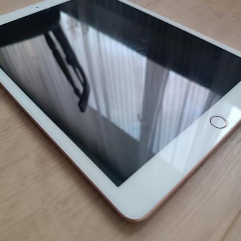 ipad 8 Gebruik SCHOON (Tablethoes GRATIS), Computers en Software, Apple iPads, Gebruikt, Apple iPad, Wi-Fi, 10 inch, 32 GB, Rose Goud