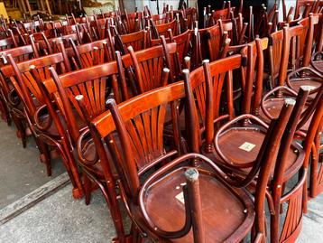 Vintage houten bistro stoel / cafetoel beschikbaar voor biedingen
