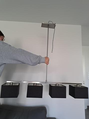 zwarte hanglamp met 4 zwarte kapjes beschikbaar voor biedingen