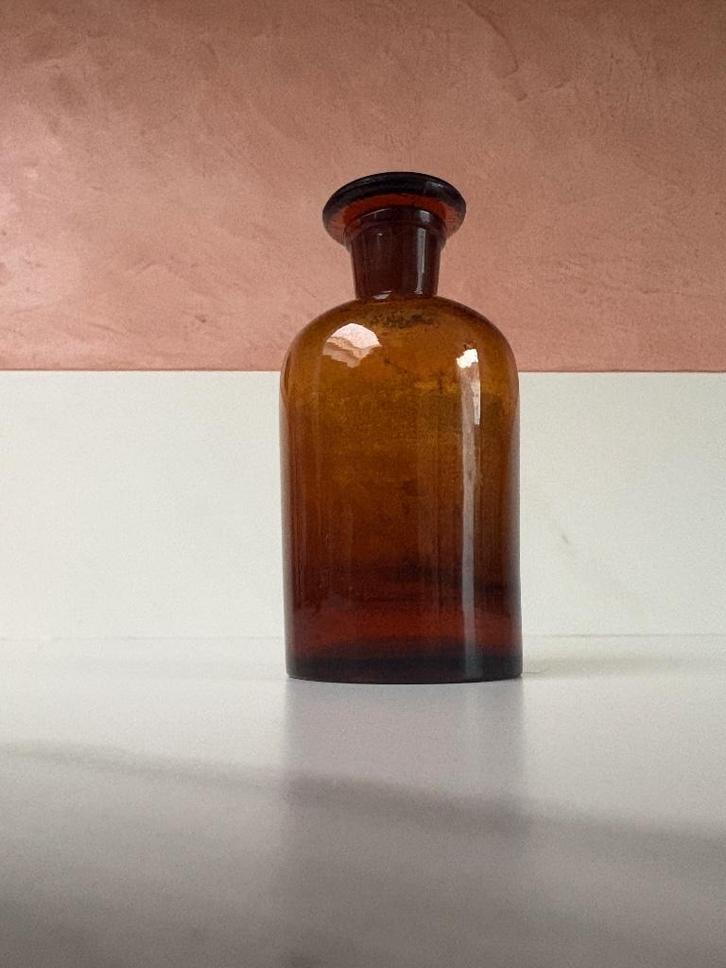 Amber glazen apothekersfles met glazen stop, 14cm, Antiek en Kunst, Antiek | Glaswerk en Kristal, Ophalen