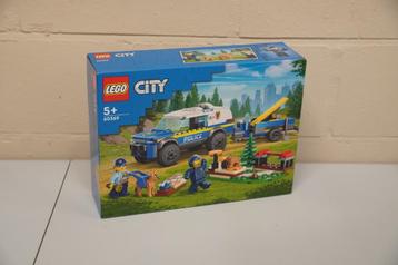 LEGO 60283+60369 - Holiday Camper Van + Mobile Police Dog Tr beschikbaar voor biedingen