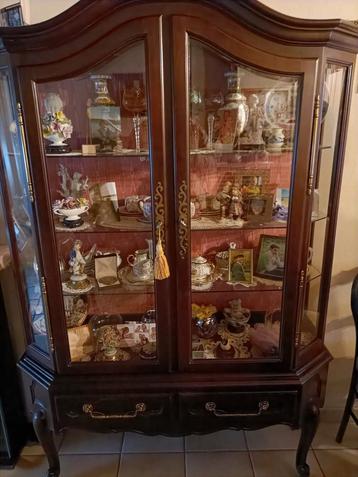 Vitrinekast Kerselaar Queen Ann prijs 150euro , inhoud apart, Enlèvement, Comme neuf