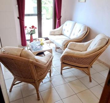 Lounge  veranda  beschikbaar voor biedingen