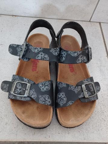Sandalen Kickers maat 33 beschikbaar voor biedingen