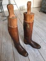 Prachtige lederen laarzen met houten leest, Enlèvement ou Envoi