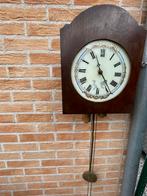 Ancienne horloge murale, Ophalen
