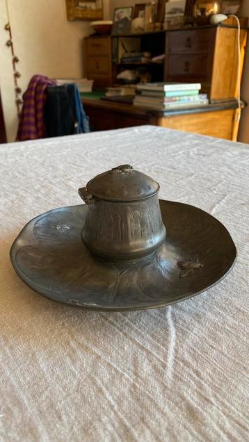 Kayserzinn Pewter inktpot met bijen en vlinder beschikbaar voor biedingen
