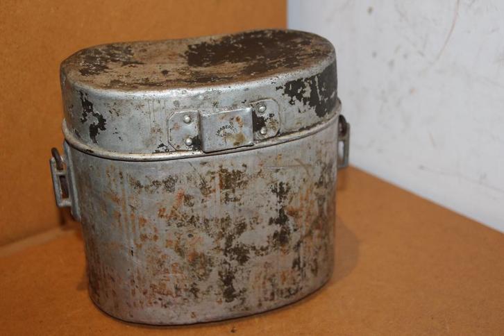 ABBL WW2 infanterieeetketels  (zelfde stamnummers), Verzamelen, Militaria | Tweede Wereldoorlog, Landmacht, Kleding of Schoenen