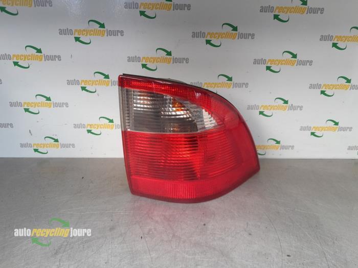 Feu arrière droit d'un Saab 9-5, Autos : Pièces & Accessoires, Éclairage, Saab, Utilisé, 3 mois de garantie
