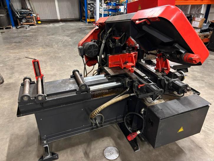 Amada volautomatische zaagmachine zaagautomaat metaalzaagmac, Doe-het-zelf en Bouw, Gereedschap | Zaagmachines, Zo goed als nieuw