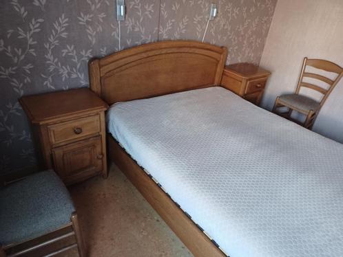 Houten slaapkamer met bed en kleerkast in perfecte staat, Huis en Inrichting, Slaapkamer | Complete slaapkamers, Gebruikt, Twijfelaar