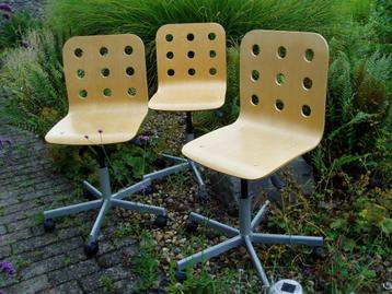 bureaustoel met houten zit ikea beschikbaar voor biedingen