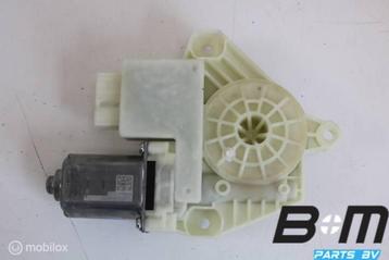 Raammotor rechts achter VW Passat B8 5Q4959812E beschikbaar voor biedingen