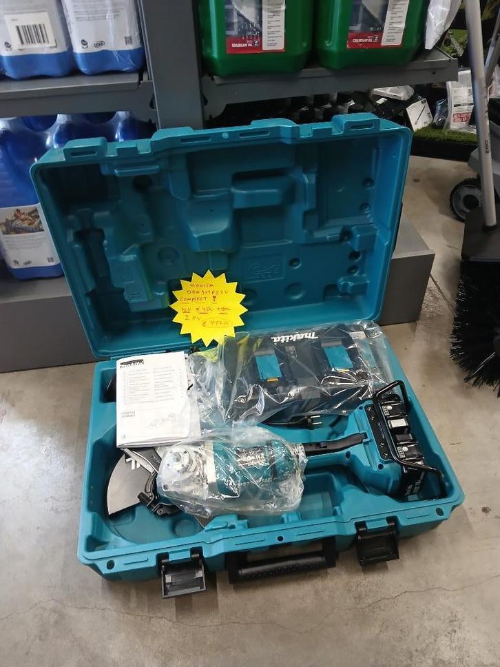 MAKITA DGA901PG2U, Bricolage & Construction, Outillage | Meuleuses, Neuf, Meuleuse d'angle, Moins de 700 watts, Enlèvement ou Envoi