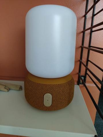 Lampe de table/haut-parleur Bluetooth Kreafunk Aloomi  disponible aux enchères