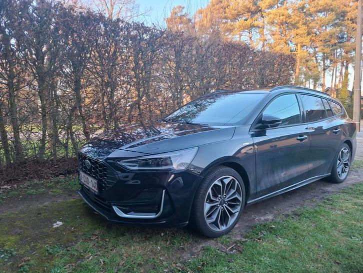 Ford Focus ST lineXmild hyb 155pk/leder/dyn led/18inch/trekh, Autos, Ford, Focus, ABS, Caméra de recul, Phares directionnels, Régulateur de distance