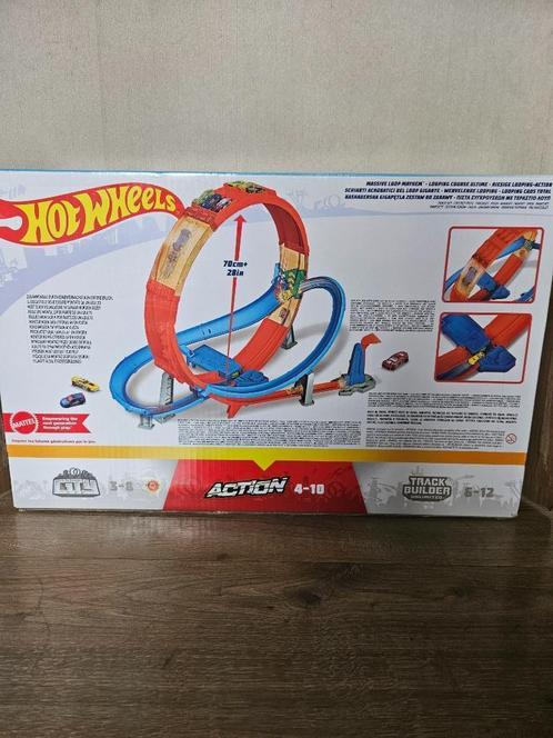 Hotwheels looping, Kinderen en Baby's, Speelgoed | Racebanen, Zo goed als nieuw, Racebaan, Overige aandrijving, Hot Wheels, Zelf te bouwen