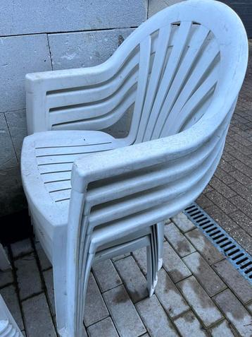 TUINSTOELEN GRATIS  beschikbaar voor biedingen