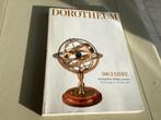 Boek DOROTHEUM. 300 Jahre . Antiquiteiten, mobel, juwelen, Antiek en Kunst, Ophalen of Verzenden