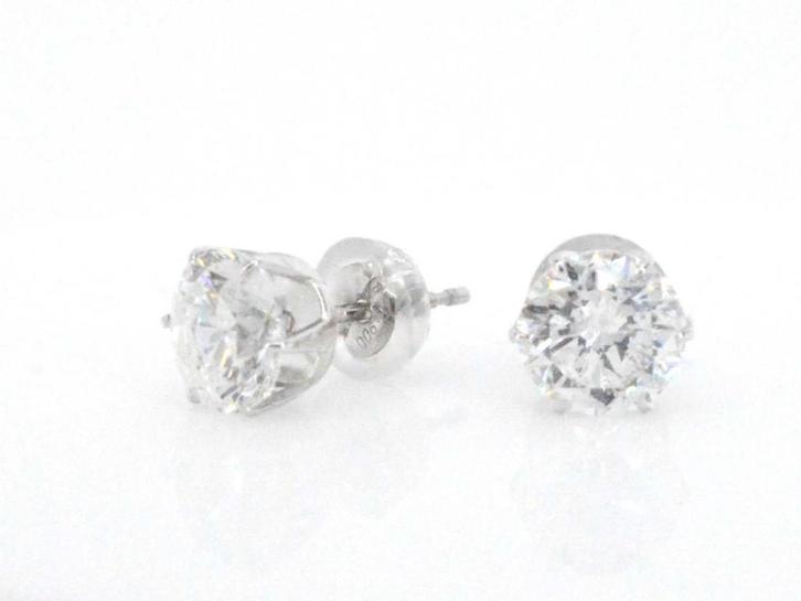 Witgouden entourage oorbellen met diamanten - 2.09 carat, Handtassen en Accessoires, Oorbellen, Zo goed als nieuw, Knopjes of Stekers