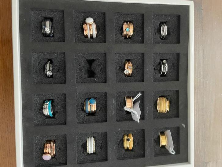 Bague ixxxi, Bijoux, Sacs & Beauté, Bagues, Neuf, Femme, 17 à 18, Autres matériaux, Avec cristal, Avec strass, Enlèvement