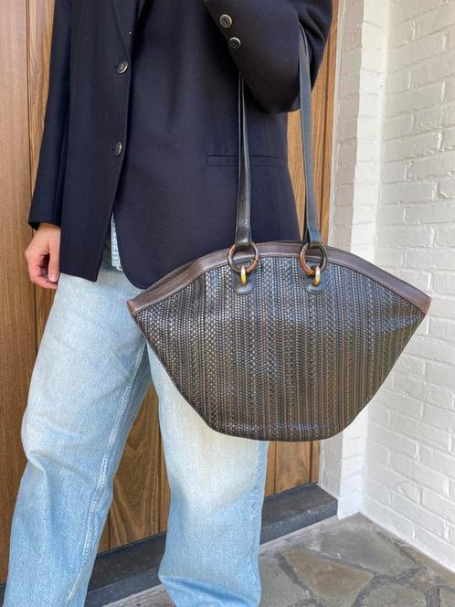 Delvaux schoudertas in Toile de cuir, Handtassen en Accessoires, Tassen | Damestassen, Zo goed als nieuw, Ophalen