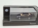 Volkswagen VW Passat - donker blauw - Wiking 1:87, Hobby en Vrije tijd, Zo goed als nieuw, Auto, Verzenden, Wiking