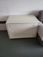 Witte ladekast, Ophalen