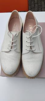 witte veterschoenen met plateauzool maat 39 Frida, Frida, Wit, Ophalen of Verzenden, Zo goed als nieuw