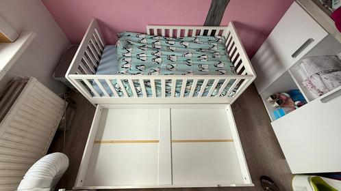 Peuterbedje met matras, Kinderen en Baby's, Kinderkamer | Bedden, Zo goed als nieuw, Matras, Ophalen