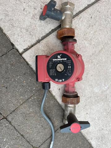 Grundfos UPS 25-40 180 (3 STUKS) beschikbaar voor biedingen