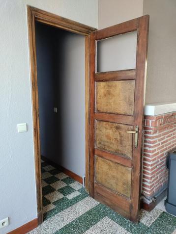 Vieilles portes intérieures