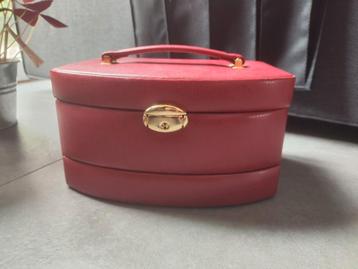 Coffret à bijoux 3 étages cuir bordeaux beschikbaar voor biedingen