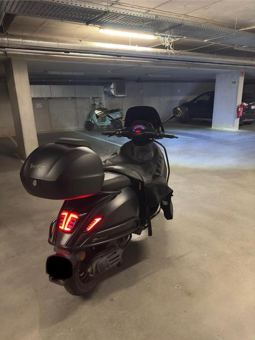 Vespa Sprint Notte, Fietsen en Brommers, Scooters | Piaggio, Zo goed als nieuw, Ophalen