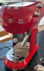 SMEG retro koffiemachine espresso met piston, Ophalen of Verzenden, Zo goed als nieuw, Koffiemachine