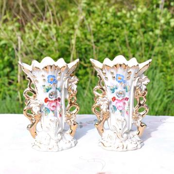 paire de vase religieux mariage en porcelaine 