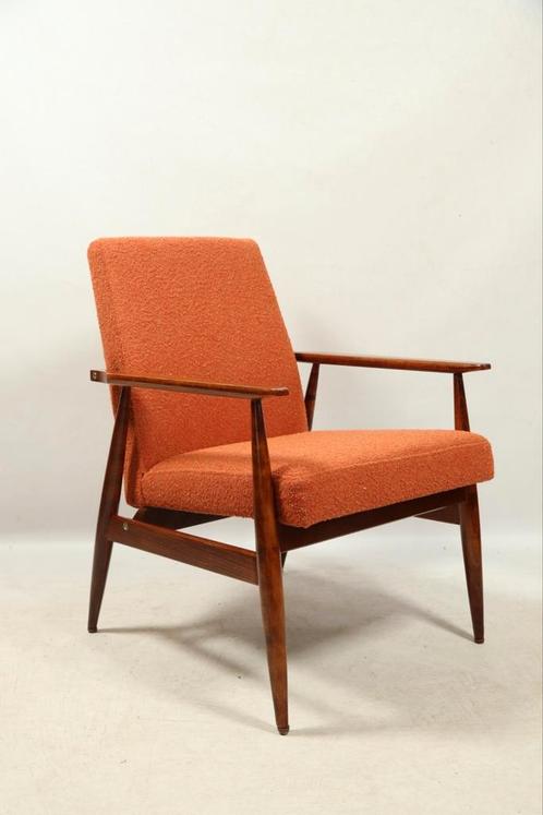 Scandinavian armchair orange bouclé design by H.Lis restored, Antiek en Kunst, Antiek | Meubels | Stoelen en Sofa's, Ophalen of Verzenden