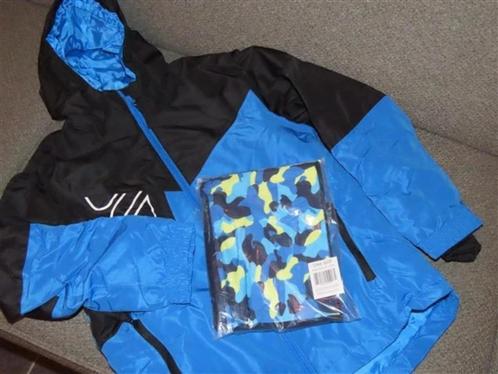 Nieuwe ski-jas maat 134/140 + nekwarmer, Kinderen en Baby's, Kinderkleding | Maat 134, Nieuw, Jongen, Sport- of Zwemkleding, Ophalen of Verzenden