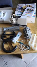 Wii console met toebehoren en spelletjes, Comme neuf, Avec 3 manettes ou plus, Enlèvement, Avec jeux