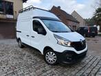 Renault Trafic dCi 125 Energy 1.6D '17 3zitpl + 12M GARANTI, Auto's, Bestelwagens en Lichte vracht, 4 deurs, Stof, Zwart, 4 cilinders